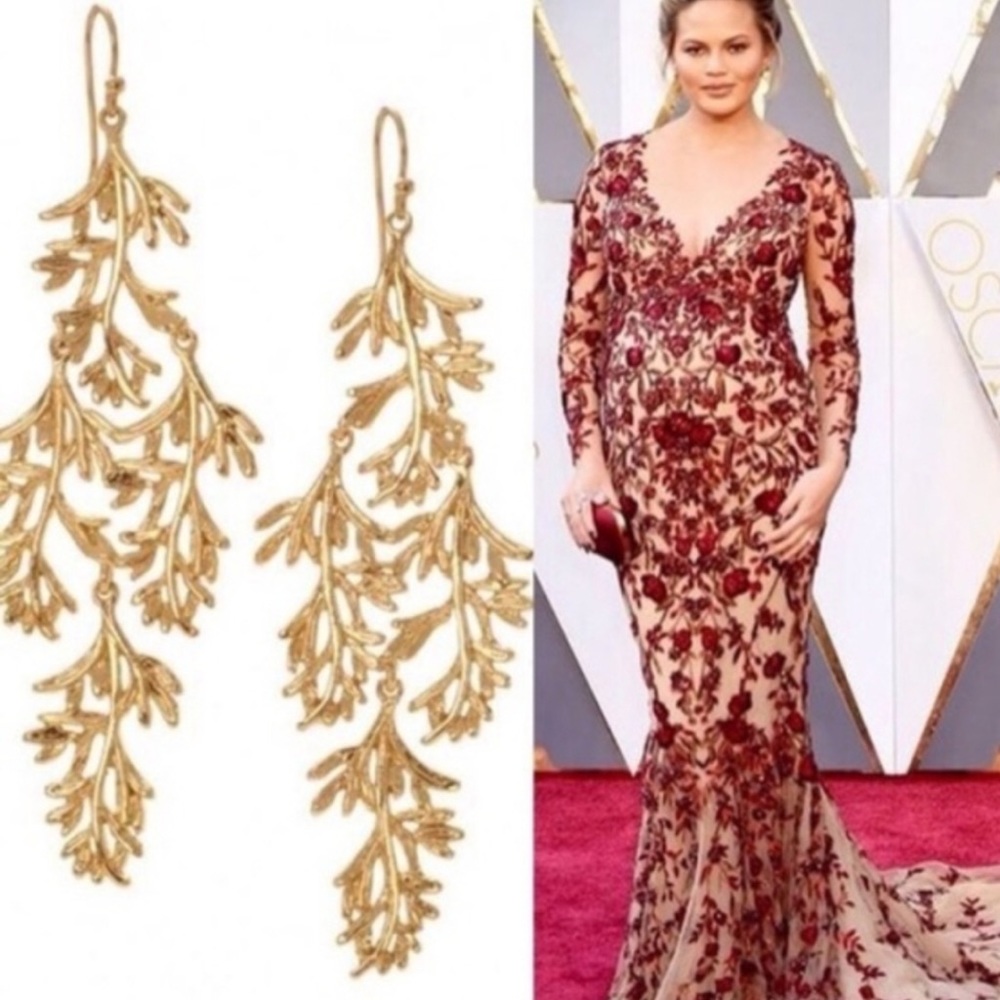 :: Stella & Dot Grace Chandeliers Gold Earrings - Picture 2 of 7